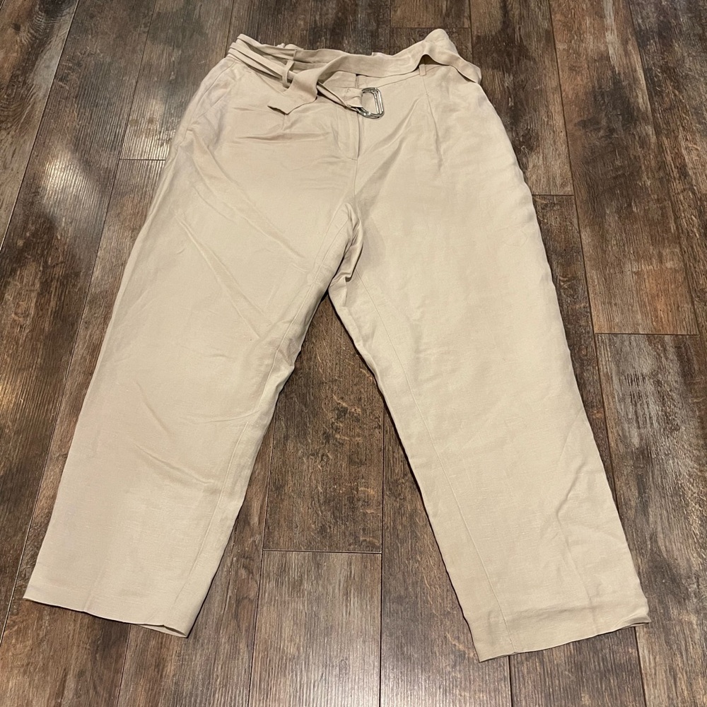 Ann Taylor Women's Cream Cropped Pants